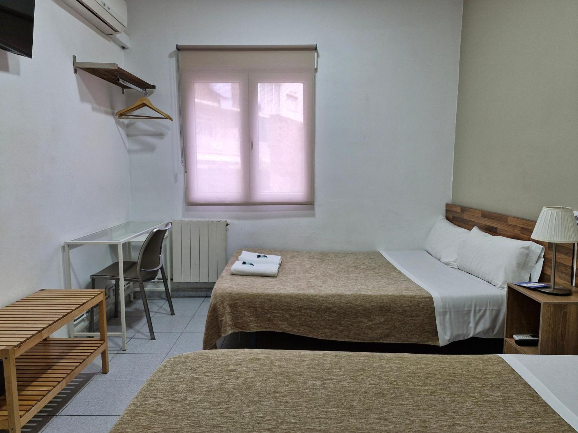 Elkano Hotel *