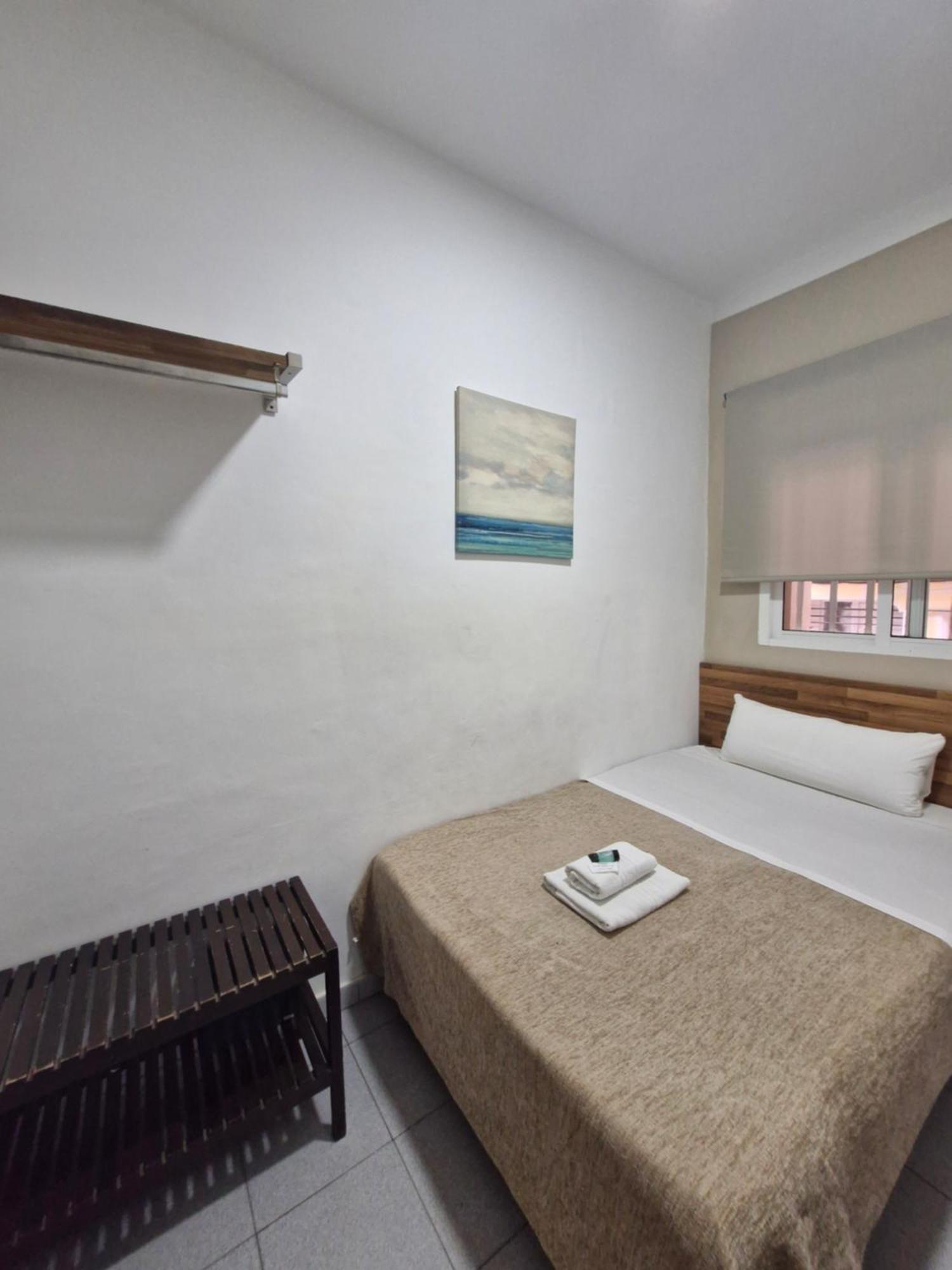 Elkano Hotel *